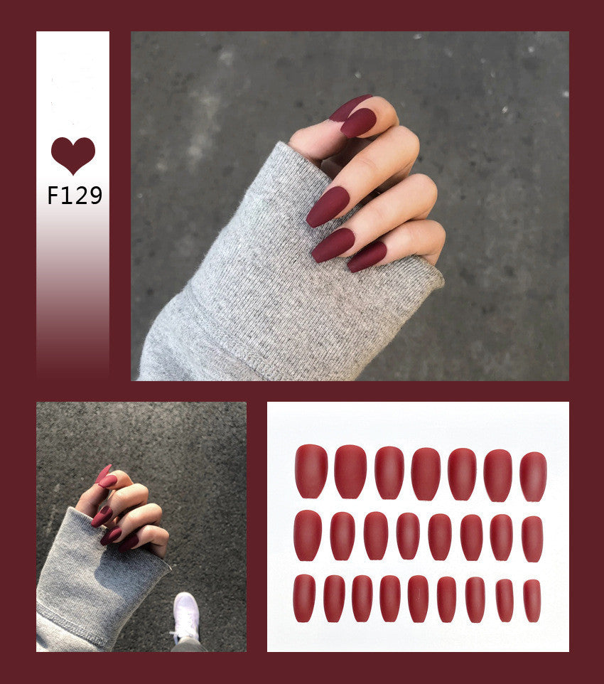 Matte Ballet Nails – Zarte Press-On Nägel im Ballett-Stil