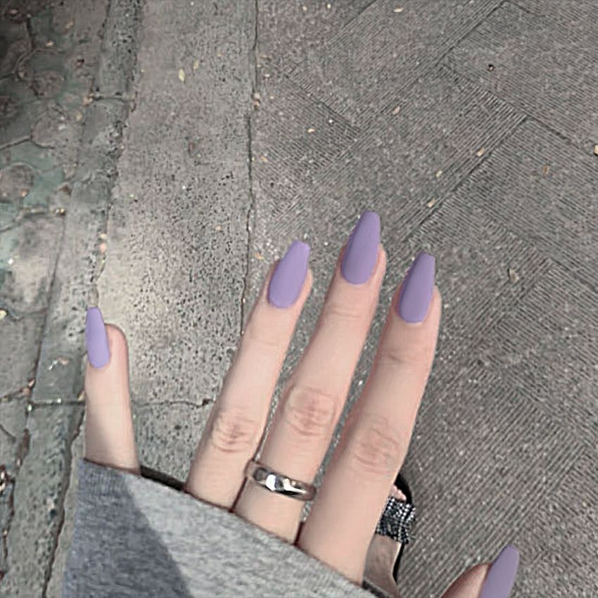 Matte Ballet Nails – Zarte Press-On Nägel im Ballett-Stil
