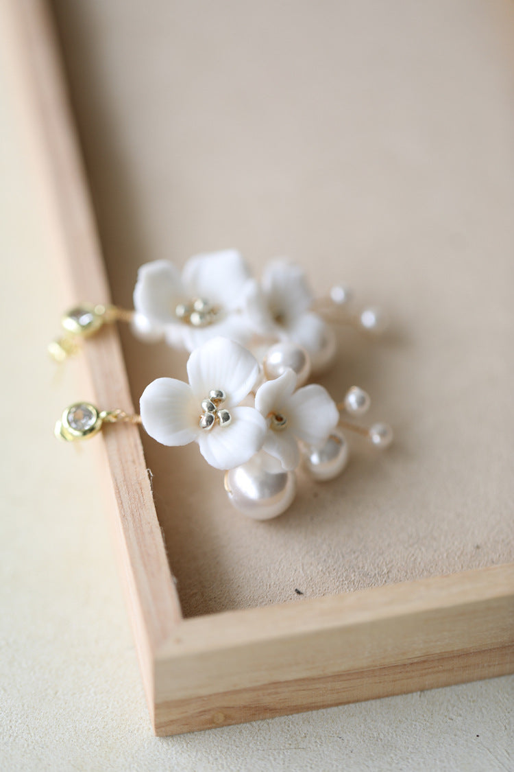 Pearl & Flower Hairpin 🌸✨ – Simple Bridal Hairpiece