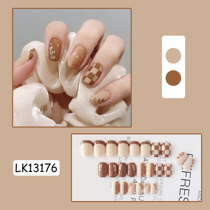 Latte Glow Nail Patch – Selbstklebende Trage-Nägel im natürlichen Stil