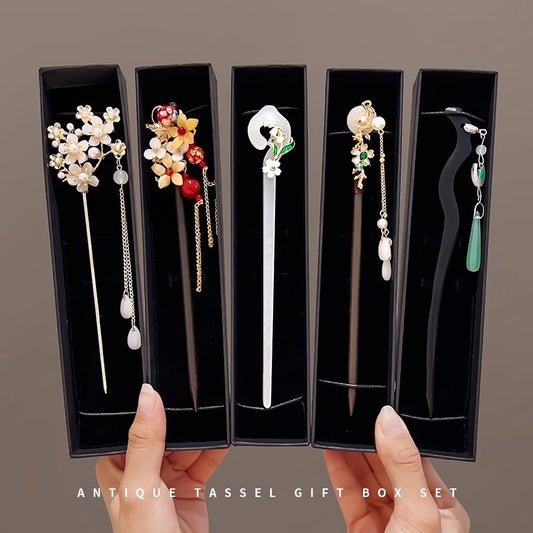 High-Sense Ebony Hairpin 🌿💎 – Traditional Chinese Updo Accessory