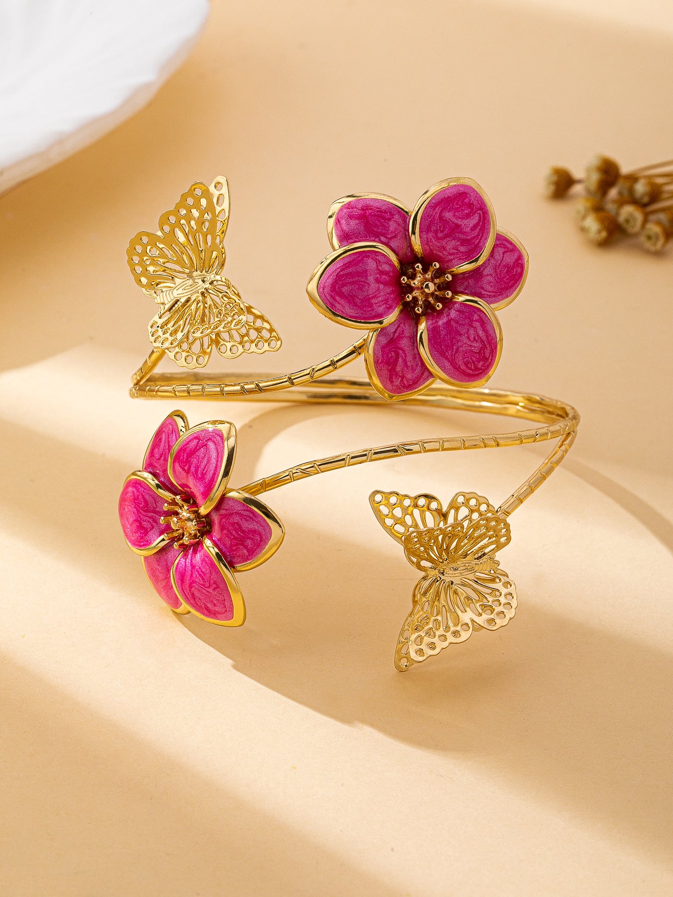Butterfly & Flower Bangle – Elegant Women’s Fashion Bracelet
